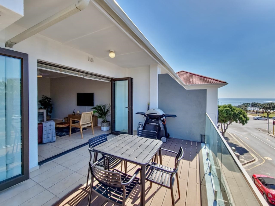 2 Bedroom Property for Sale in Sea Point Western Cape